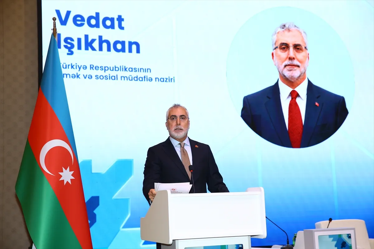 Çalışma ve Sosyal Güvenlik Bakanı Işıkhan, Azerbaycan’da düzenlenen SocGov 2026 Forumu’nda konuştu