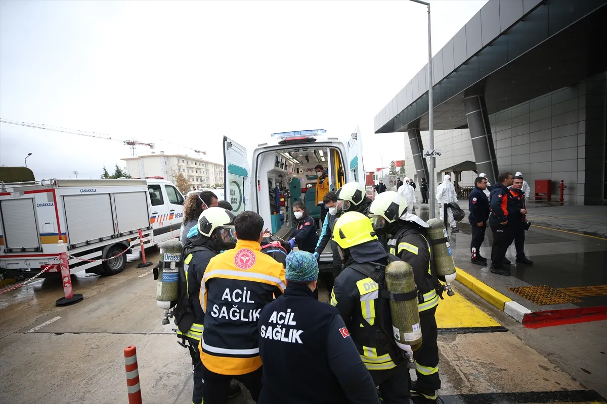 Çanakkale Havalimanı’nda kimyasal madde tatbikatı yapıldı Çanakkale Havalimanı’nda kimyasal madde tatbikatı yapıldı