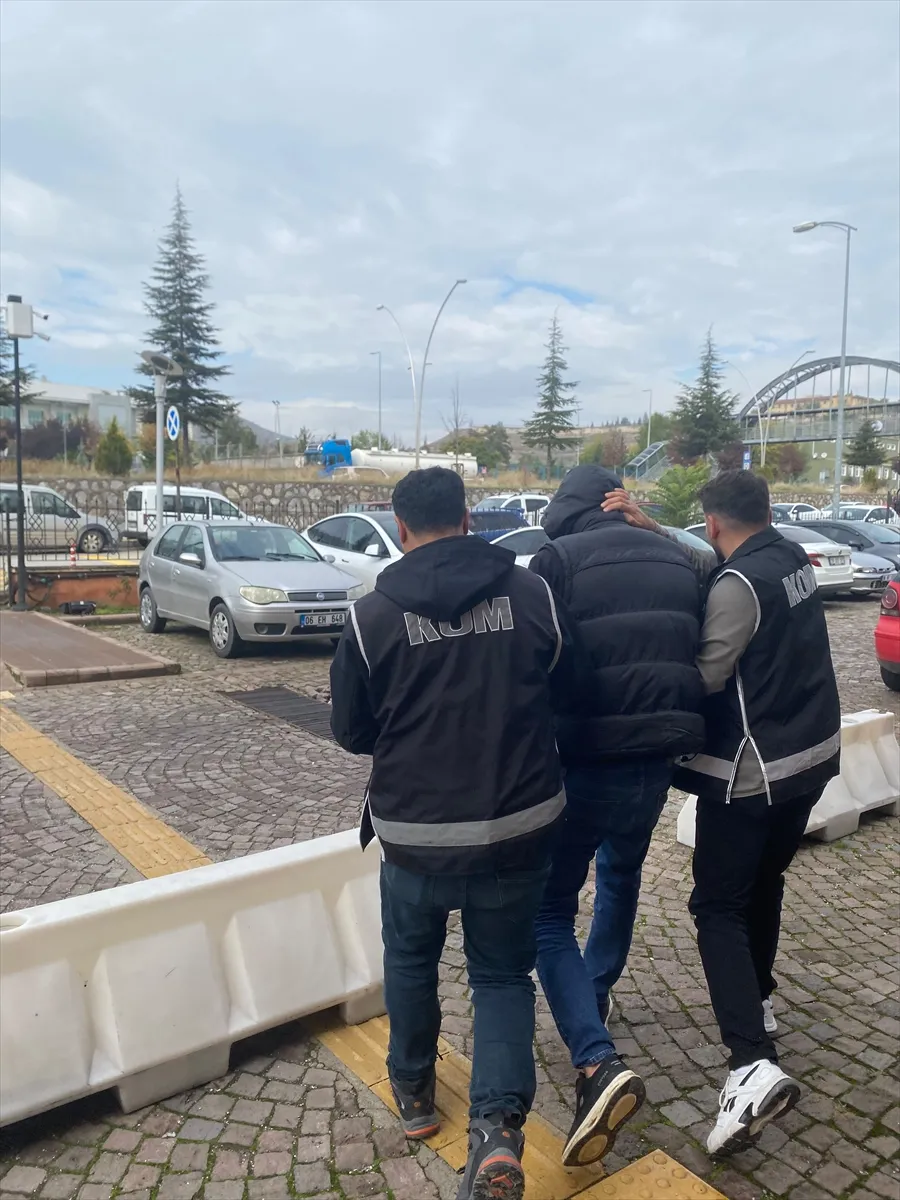 Çankırı’da 46 yıl hapis cezalı şahıs metruk binada yakalandı Çankırı’da 46 yıl hapis cezalı şahıs metruk binada yakalandı