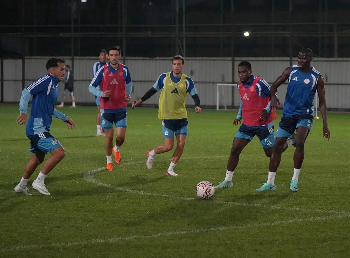 Çaykur Rizespor, Trabzonspor maçının hazırlıklarına başladı