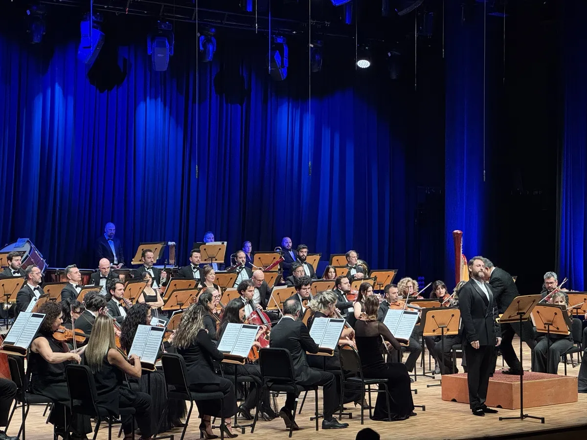 Cemal Reşit Rey Konser Salonu yenilenen binasında sanatseverleri ağırlamaya başladı Cemal Reşit Rey Konser Salonu yenilenen binasında sanatseverleri ağırlamaya başladı