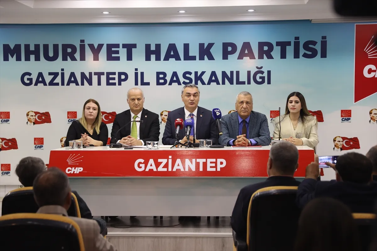 CHP Genel Başkan Yardımcısı ve Parti Sözcüsü Sarı, Gaziantep’te konuştu