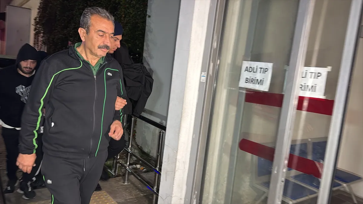 Çukurova Belediyesine yönelik operasyonda gözaltına alınan 49 şüpheliden 34’ü tutuklandı