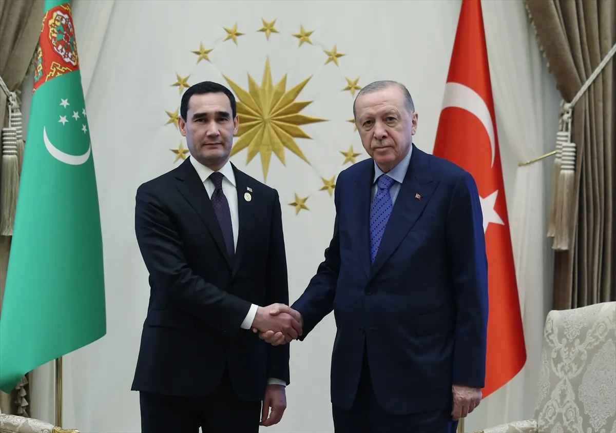 Cumhurbaşkanı Erdoğan, Türkmenistan Devlet Başkanı Berdimuhammedov ile görüştü Cumhurbaşkanı Erdoğan, Türkmenistan Devlet Başkanı Berdimuhammedov ile görüştü