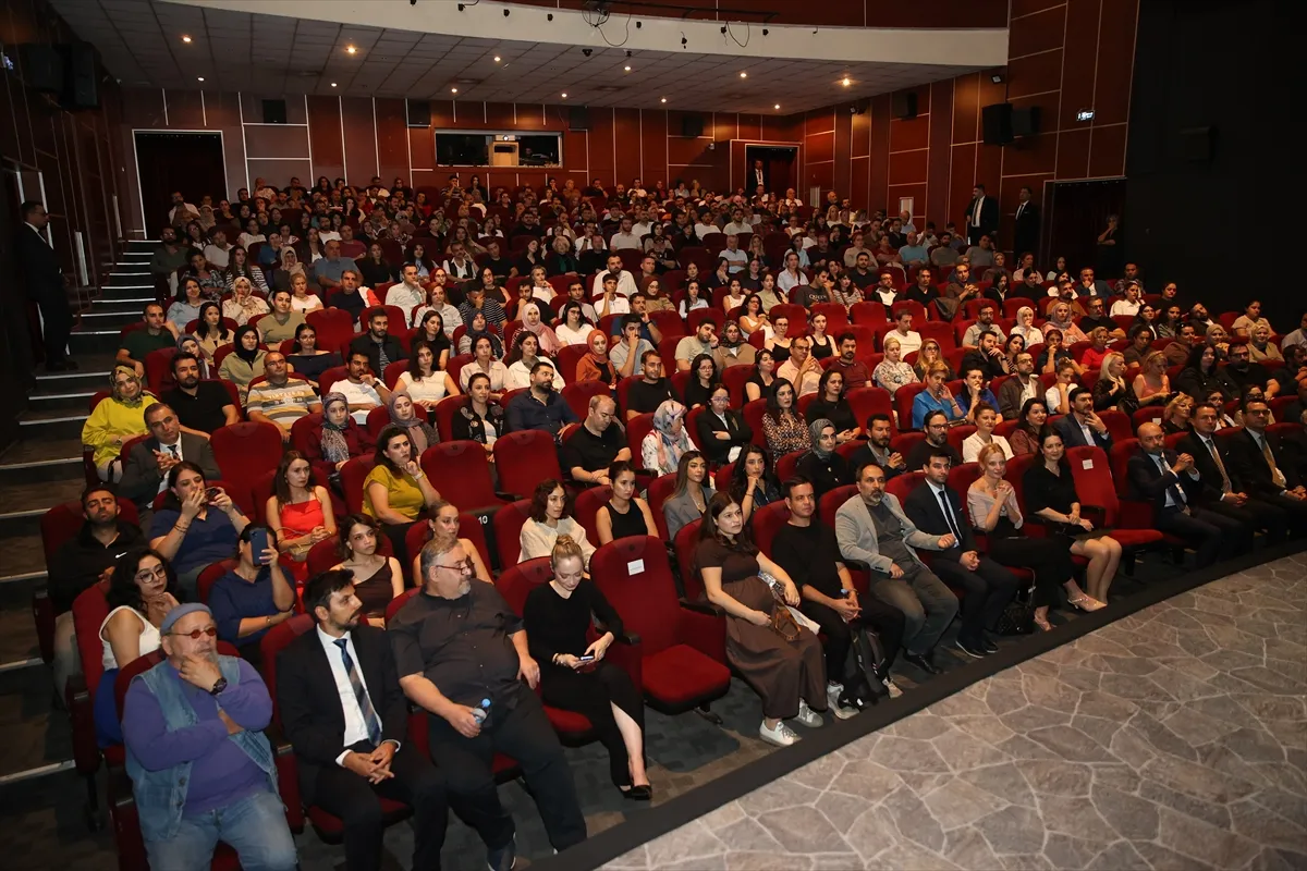Diyarbakır’da 22. Orhan Asena Yerli Oyunlar Tiyatro Festivali başladı Diyarbakır’da 22. Orhan Asena Yerli Oyunlar Tiyatro Festivali başladı