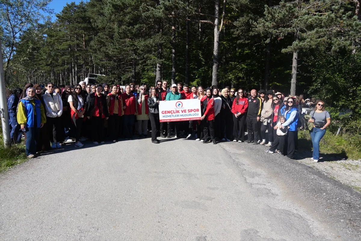 Düzce’deki Topuk Yaylası doğa tutkunu gençleri ağırladı Düzce’deki Topuk Yaylası doğa tutkunu gençleri ağırladı
