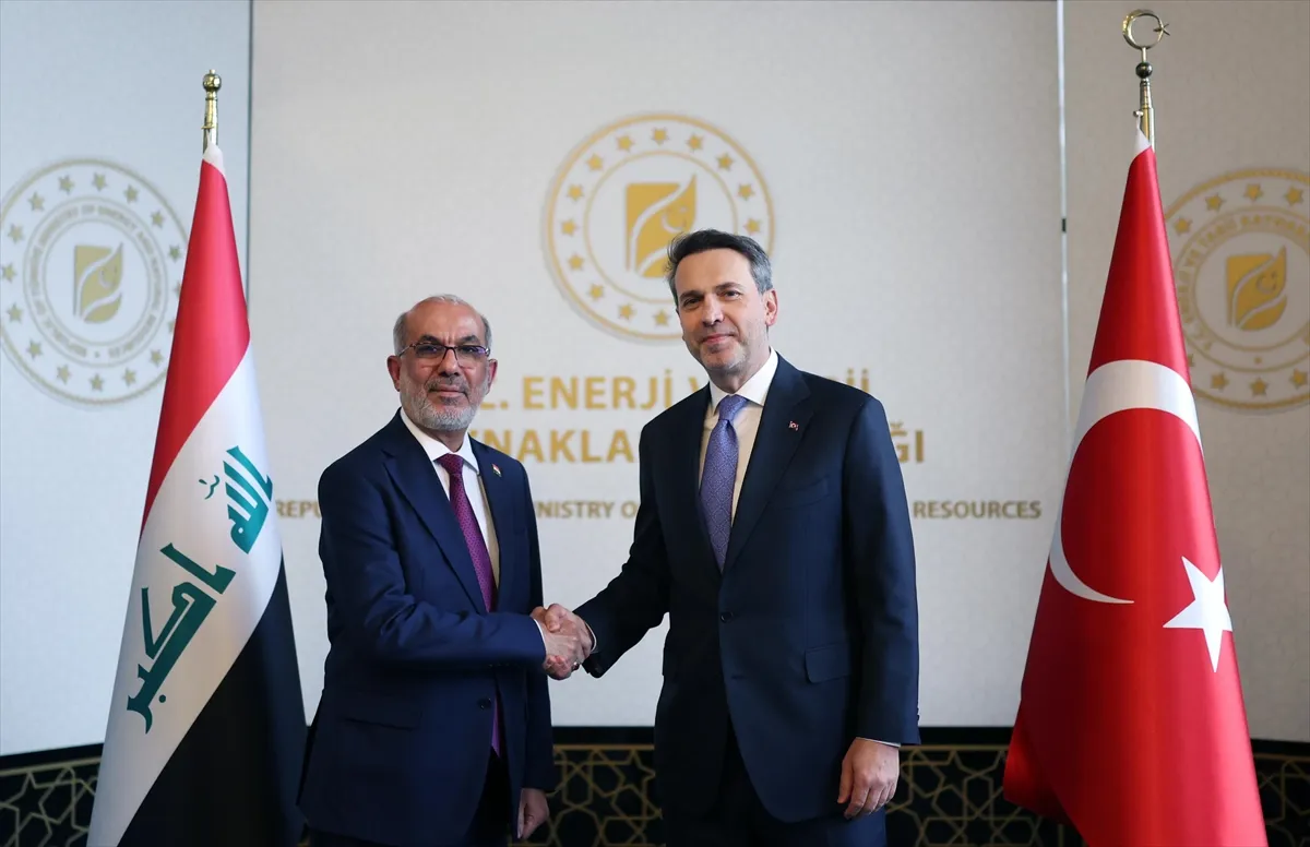 Enerji Bakanı Bayraktar, Irak Petrol Bakanı Hüdeyir ile görüştü Enerji Bakanı Bayraktar, Irak Petrol Bakanı Hüdeyir ile görüştü