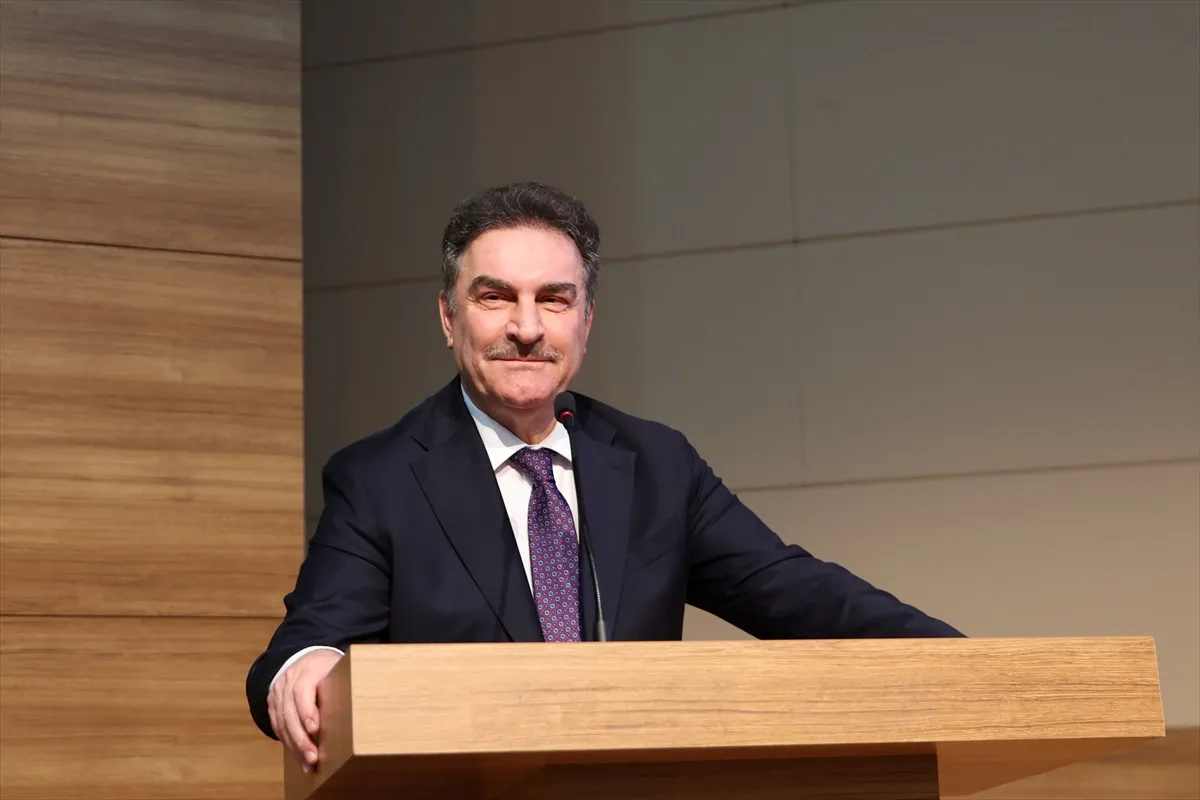 Erciyes Üniversitesi’nde akademik yıl açılış dersi Terörsüz Türkiye İletişimi başlığıyla yapıldı Erciyes Üniversitesi’nde akademik yıl açılış dersi Terörsüz Türkiye İletişimi başlığıyla yapıldı