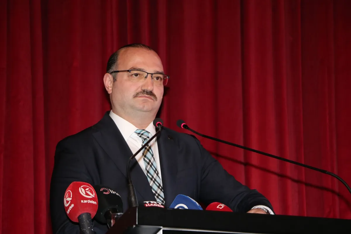 Erzurum’da adalet hizmetine katkı sunacak yaklaşık 2 bin bilirkişi adayı yemin etti Erzurum’da adalet hizmetine katkı sunacak yaklaşık 2 bin bilirkişi adayı yemin etti