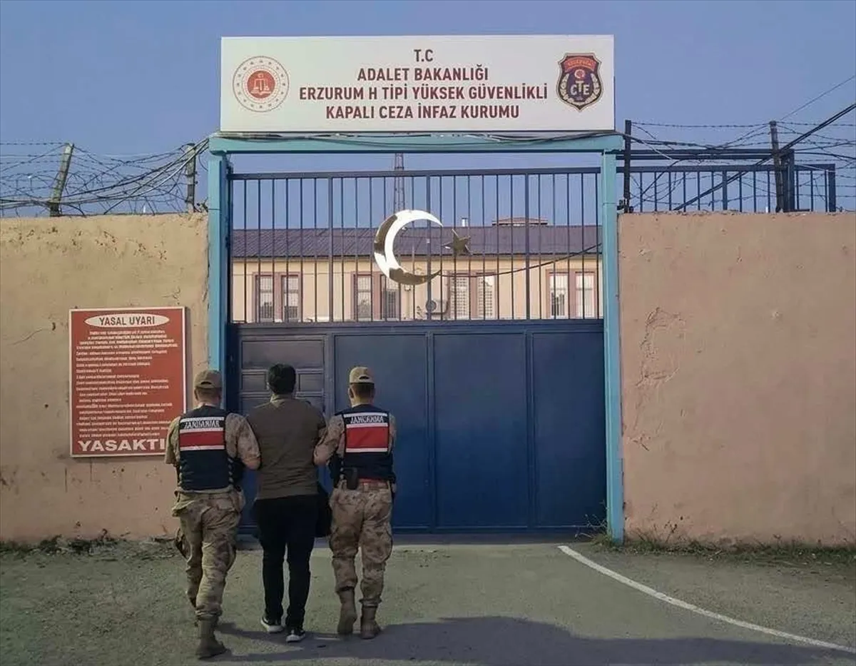 Erzurum’da geçen ay çeşitli suçlardan aranan 86 şüpheli yakalandı Erzurum’da geçen ay çeşitli suçlardan aranan 86 şüpheli yakalandı