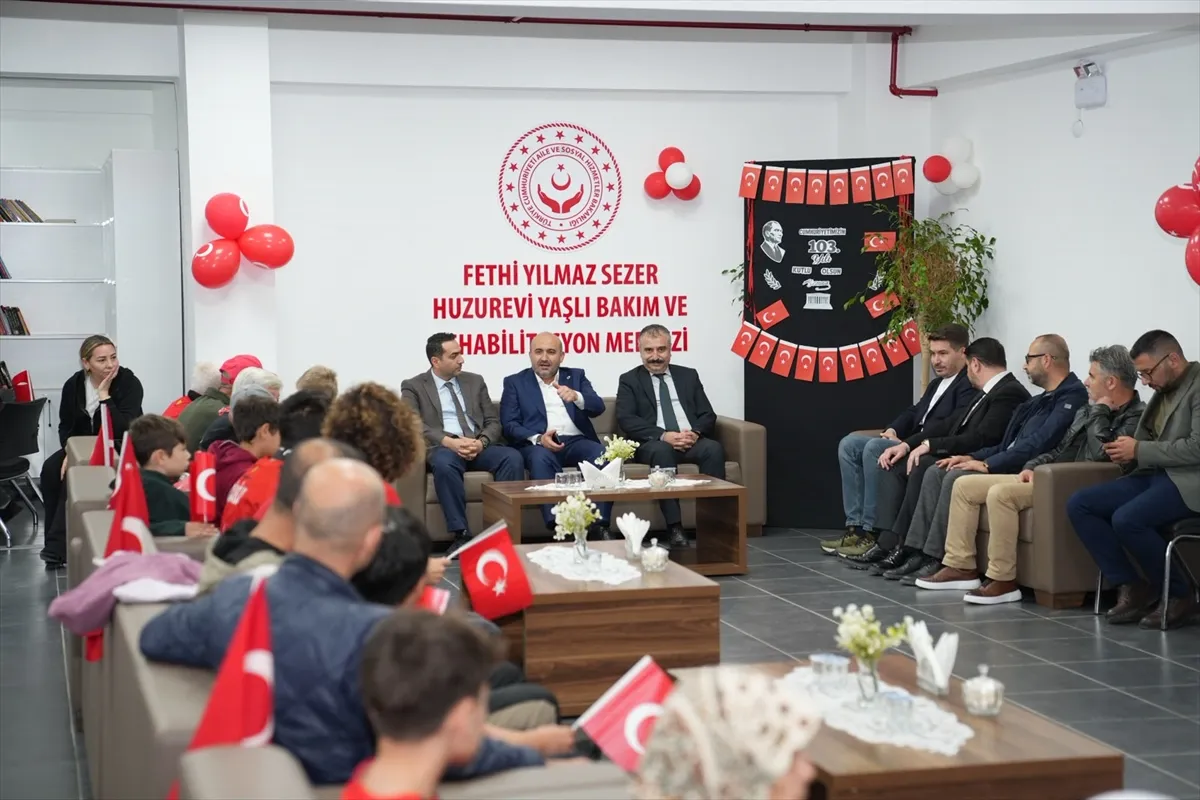 Eskişehir’de 150 Eskişehirspor kombinesi vatandaşlara hediye edildi
