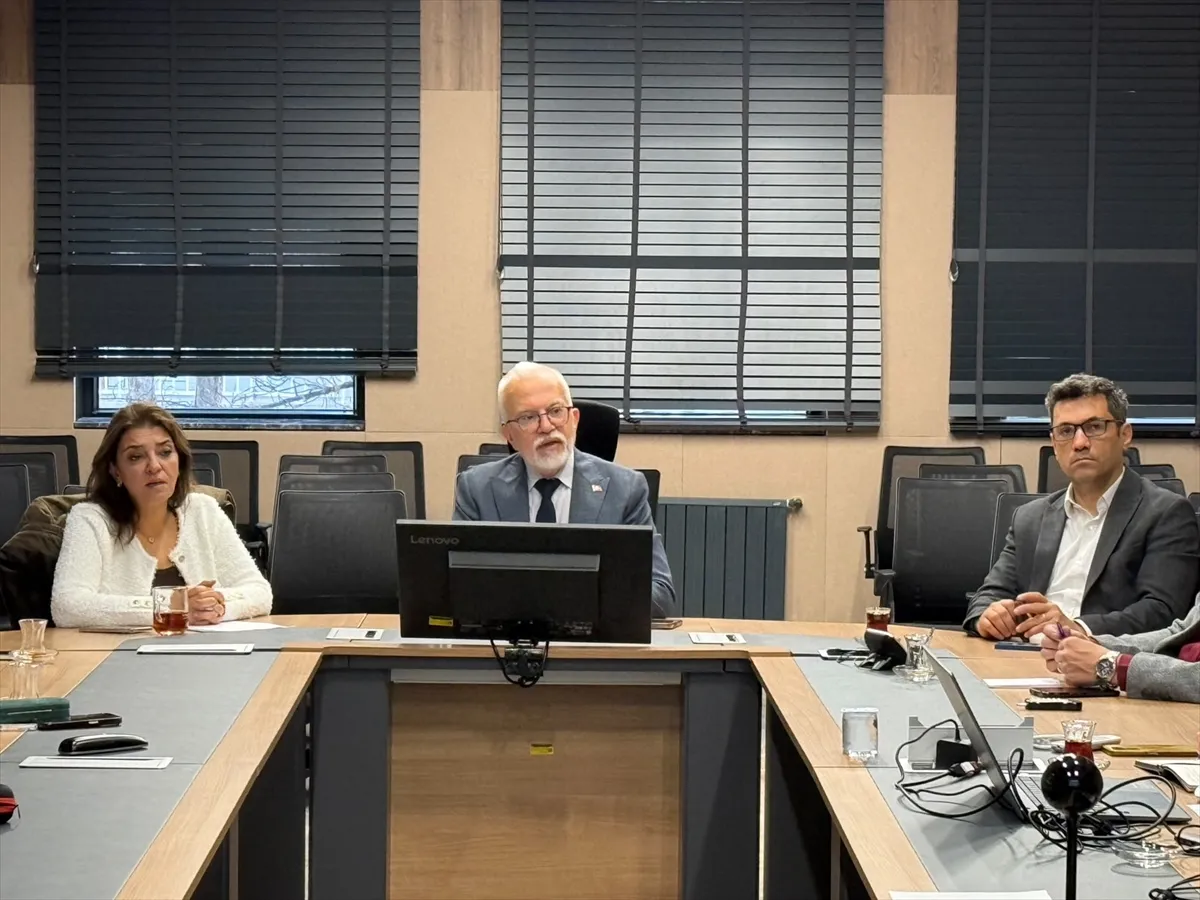 Eskişehir’de hastanenin ek hizmet binasındaki poliklinik alanı değerlendirildi
