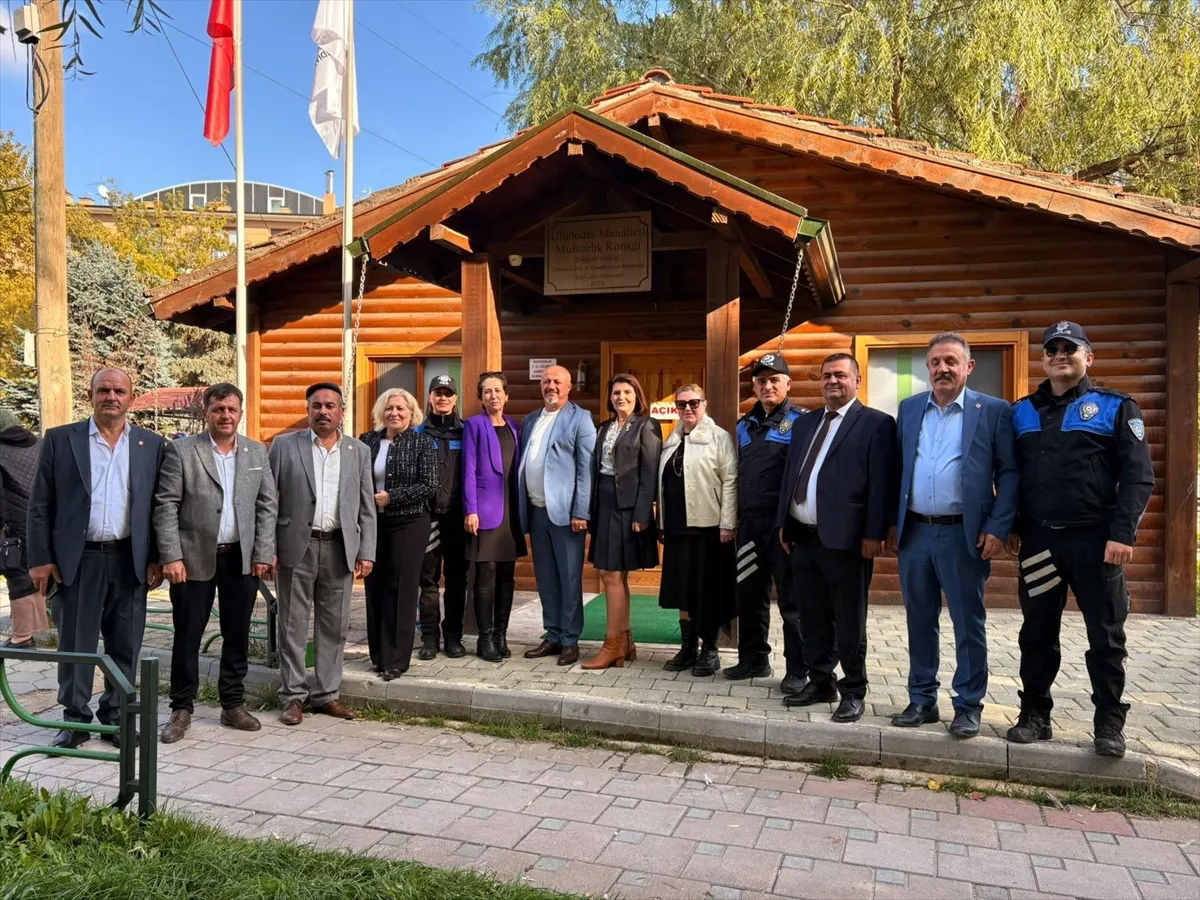 Eskişehir’de polis ekipleri muhtarları ziyaret etti