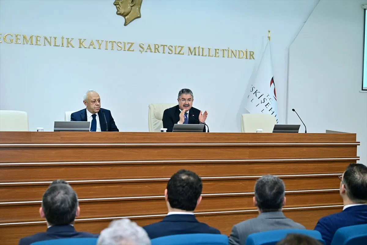 Eskişehir’de sosyal yardımlaşma vakıflarının çalışmaları değerlendirildi Eskişehir’de sosyal yardımlaşma vakıflarının çalışmaları değerlendirildi