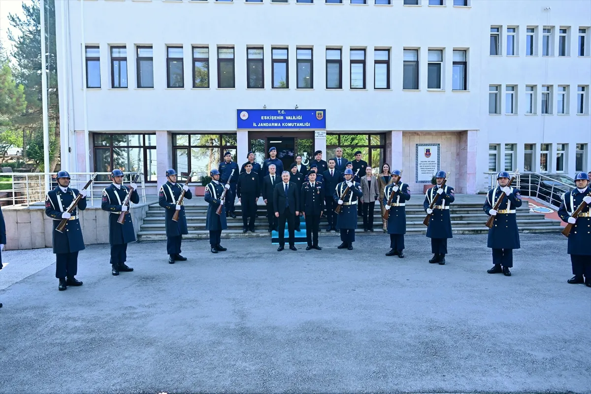 Eskişehir Valisi Yılmaz İl Jandarma Komutanlığını ziyaret etti