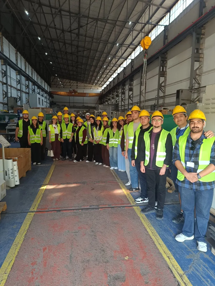 ESOGÜ Otomotiv Kulübü öğrencilerinden TÜRASAŞ’a teknik gezi ESOGÜ Otomotiv Kulübü öğrencilerinden TÜRASAŞ’a teknik gezi