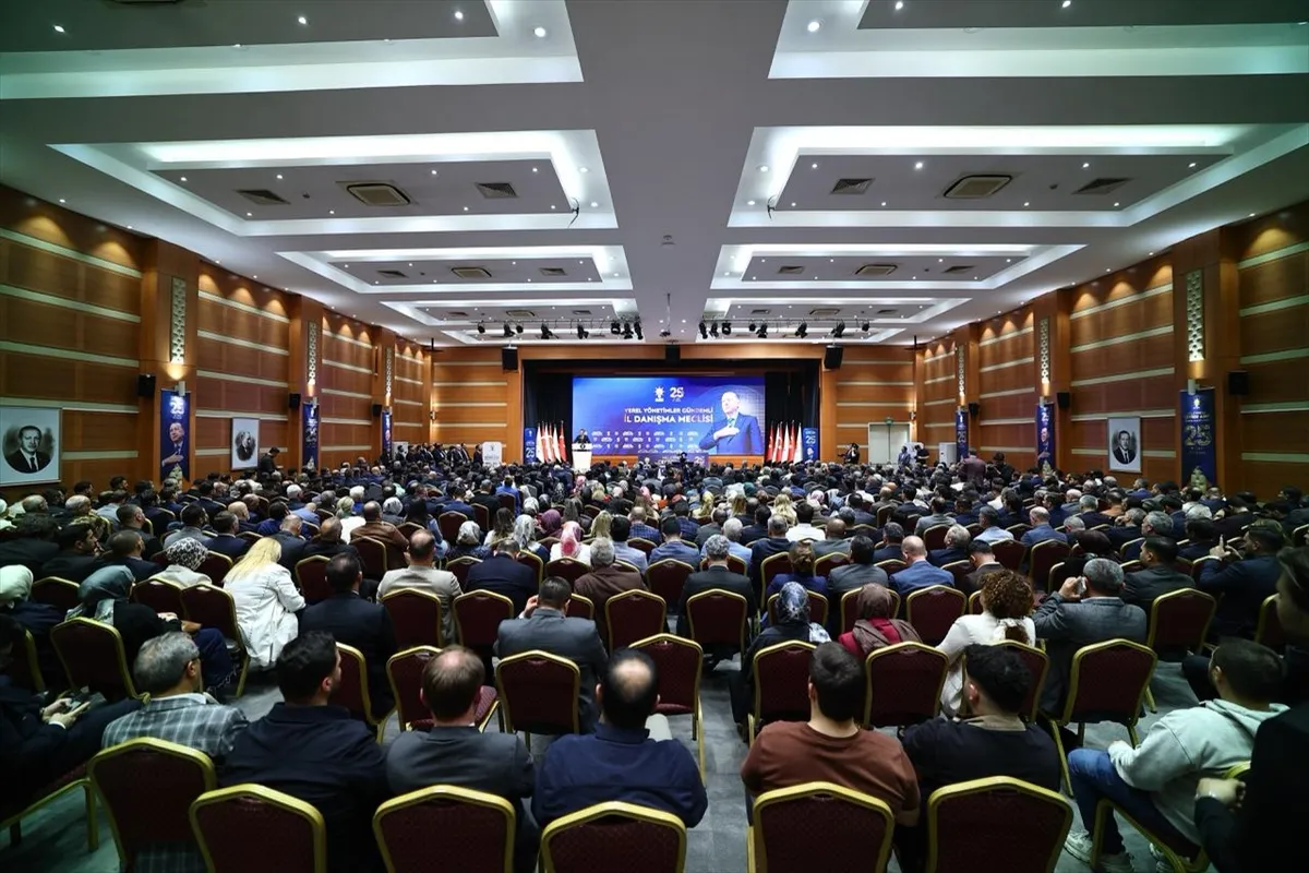 Farklı siyasi partilerden 136 kişi AK Parti’ye katıldı Farklı siyasi partilerden 136 kişi AK Parti’ye katıldı