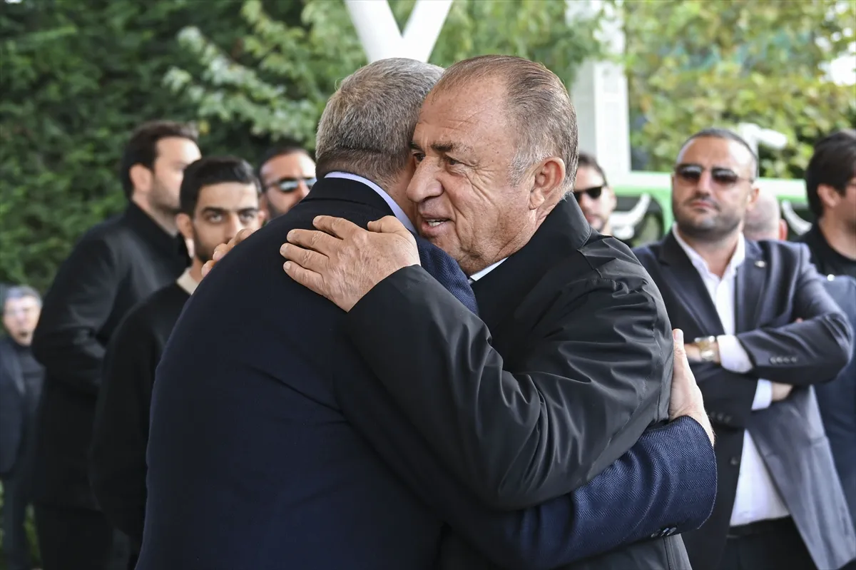 Galatasaray’ın eski yöneticisi İbrahim Hatipoğlu’nun acı günü Galatasaray’ın eski yöneticisi İbrahim Hatipoğlu’nun acı günü