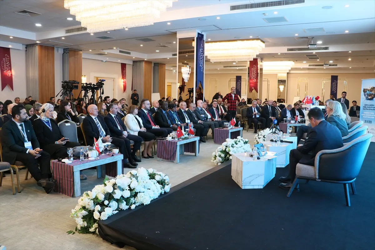 Gaziantep’te COP31’e Doğru: Yerel İklim Eylemi Politika Diyaloğu programı sürüyor Gaziantep’te COP31’e Doğru: Yerel İklim Eylemi Politika Diyaloğu programı sürüyor