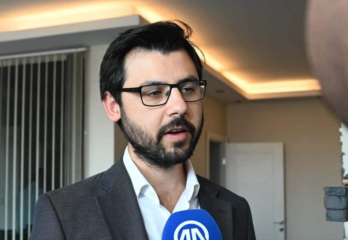 Geleceğin Türk hukukçuları uluslararası mahkemelerde tarihi duruşmaları izledi