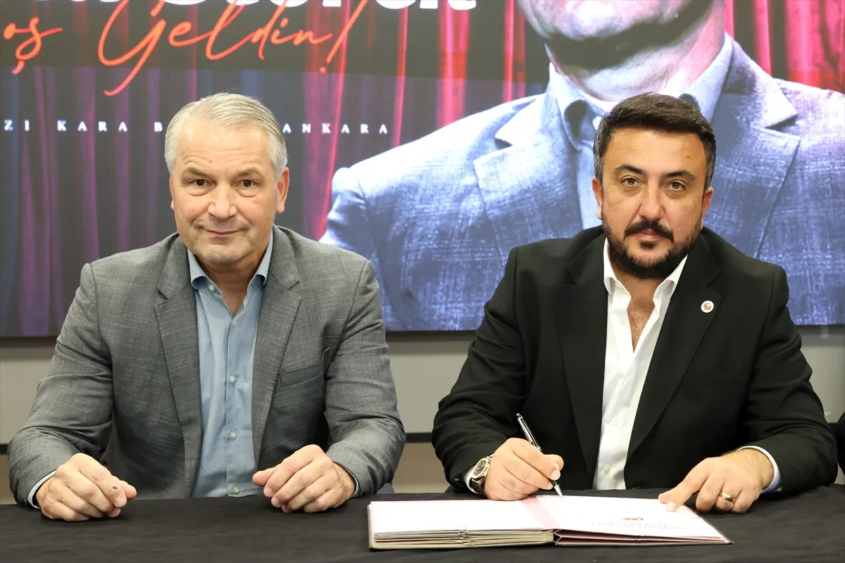 Gençlerbirliği, Alman teknik direktör Bernd Storck ile anlaştı Gençlerbirliği, Alman teknik direktör Bernd Storck ile anlaştı