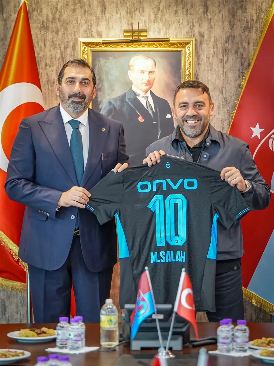 Gençlik ve Spor Bakan Yardımcısı Hamza Yerlikaya Trabzonspor Kulübünü ziyaret etti Gençlik ve Spor Bakan Yardımcısı Hamza Yerlikaya Trabzonspor Kulübünü ziyaret etti