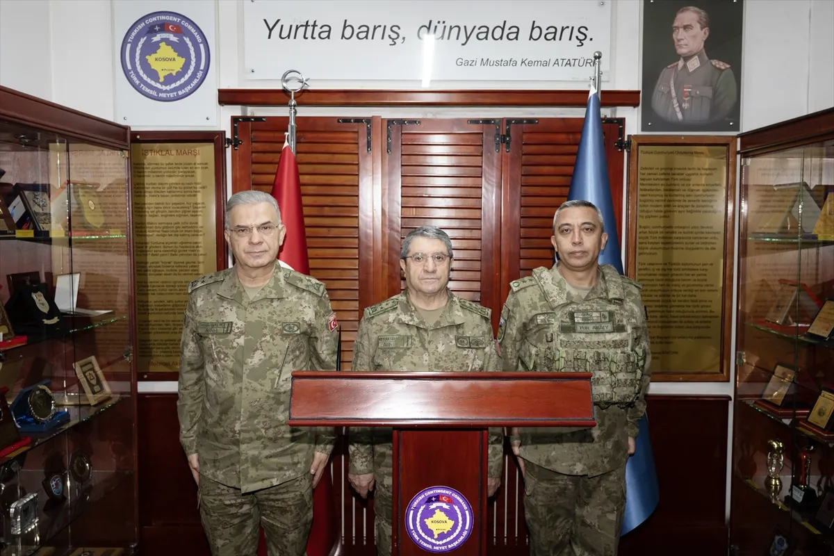 Genelkurmay Başkanı Orgeneral Bayraktaroğlu, Kosova’ya gitti Genelkurmay Başkanı Orgeneral Bayraktaroğlu, Kosova’ya gitti