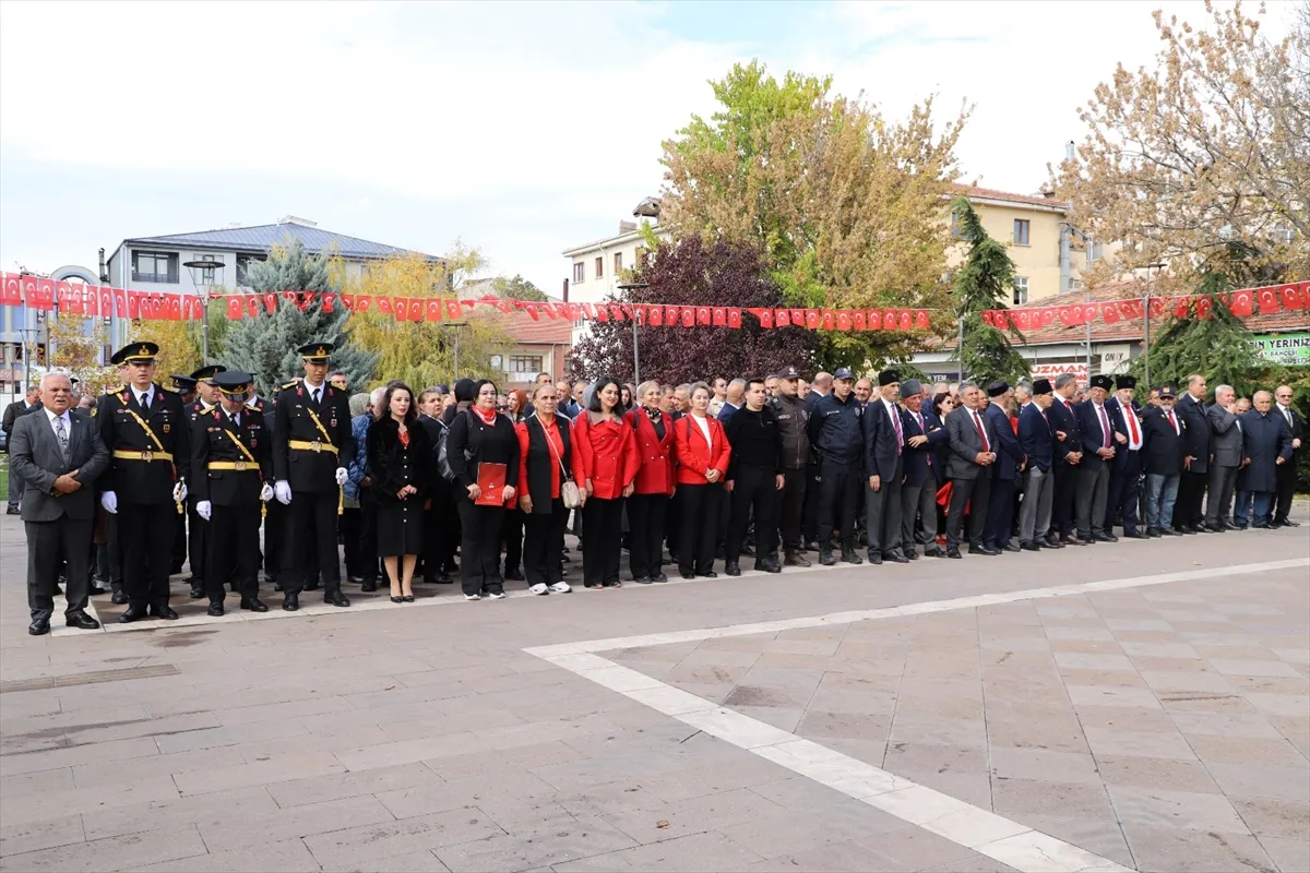 Ankara Gölbaşı’nda Cumhuriyet’in 103. yılına çelenk sunuldu