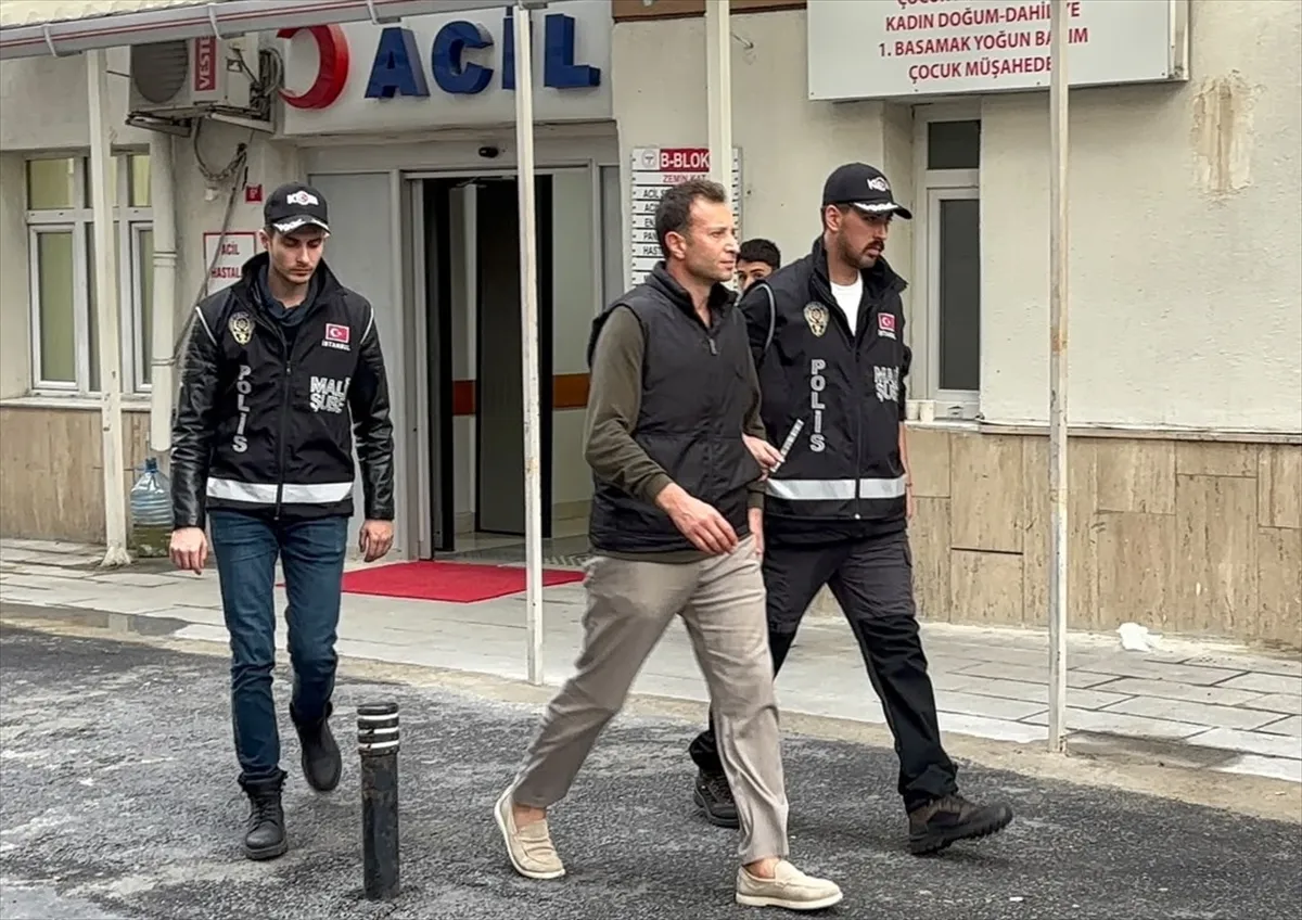 Hakemler dosyası soruşturmasında gözaltına alınan hakem Yasin Kol sağlık kontrolünden geçirildi Hakemler dosyası soruşturmasında gözaltına alınan hakem Yasin Kol sağlık kontrolünden geçirildi