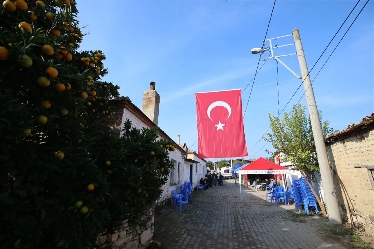 Hakkari’de şehit olan erin ailesine Aydın’da acı haber verildi Hakkari’de şehit olan erin ailesine Aydın’da acı haber verildi