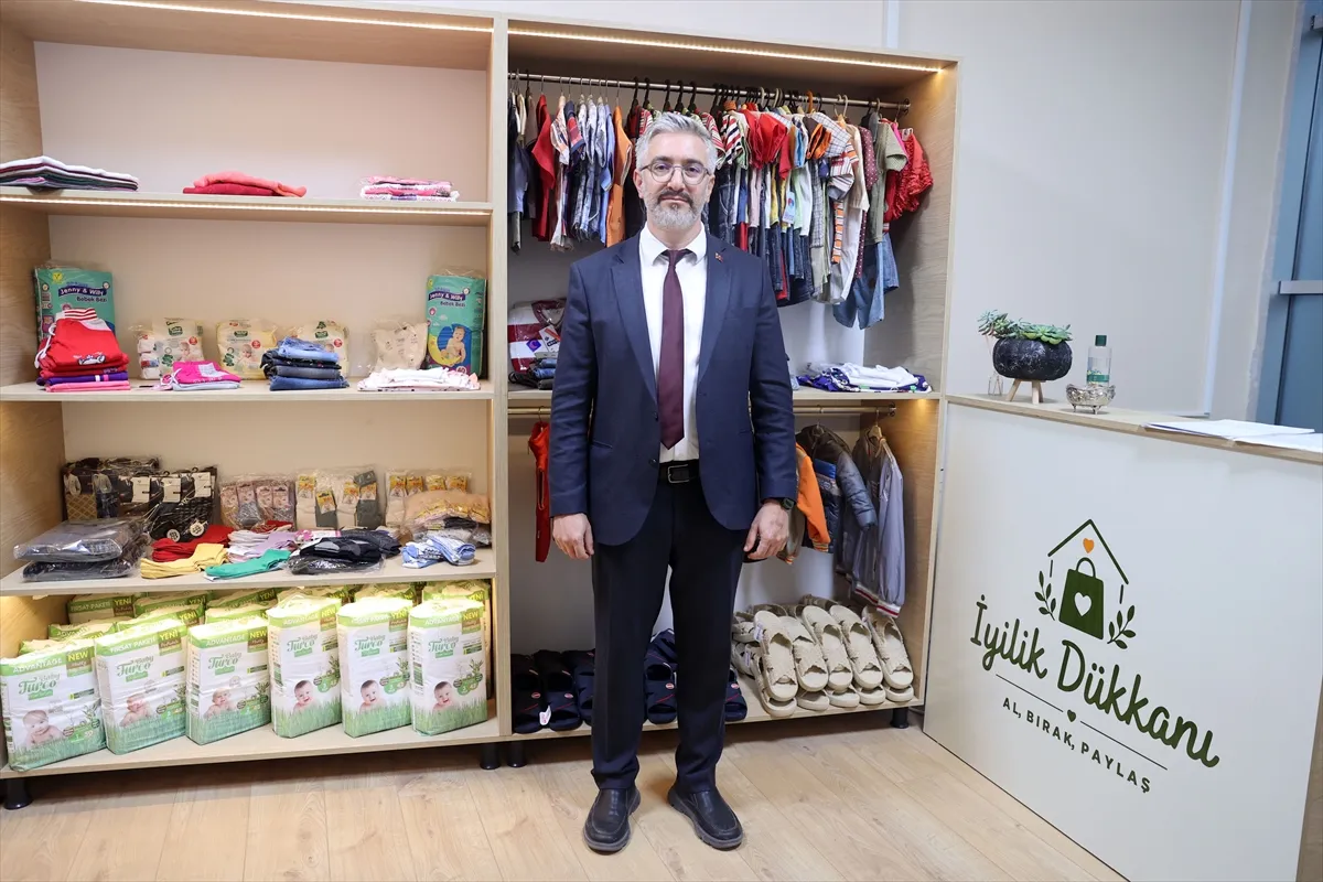 Hastanede hayırseverlerin desteğiyle kurulan dükkan iyilik dağıtıyor Hastanede hayırseverlerin desteğiyle kurulan dükkan iyilik dağıtıyor