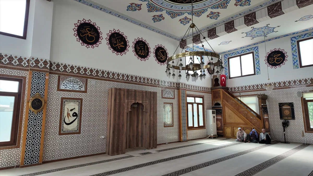 Hatay’da depremlerin ardından 137’nci cami ibadete açıldı