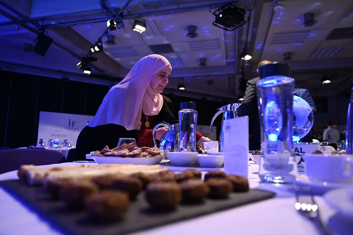 İbn Haldun Üniversitesi Mütevelli Heyeti Başkan Vekili Erdoğan, Londra Helal Forumu’nda konuştu İbn Haldun Üniversitesi Mütevelli Heyeti Başkan Vekili Erdoğan, Londra Helal Forumu’nda konuştu