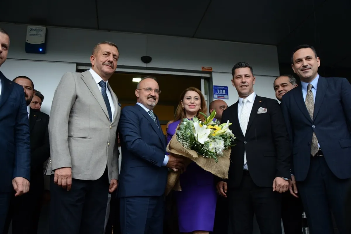 İçişleri Bakan Yardımcısı Bülent Turan, Çanakkale Ticaret Borsası’nı ziyaret etti İçişleri Bakan Yardımcısı Bülent Turan, Çanakkale Ticaret Borsası’nı ziyaret etti