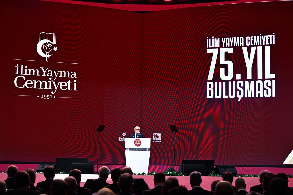 İlim Yayma Cemiyeti 75. Yıl Buluşması İstanbul’da yapıldı İlim Yayma Cemiyeti 75. Yıl Buluşması İstanbul’da yapıldı