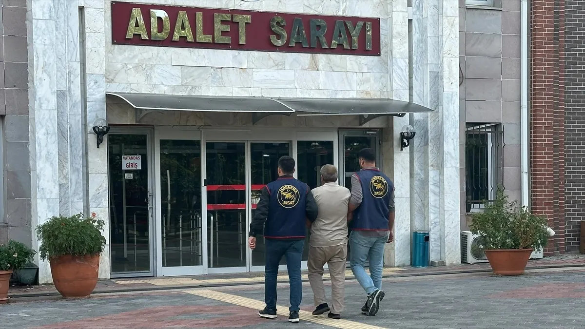 Isparta’da camideki yardım kutusundan para çaldığı iddia edilen şüpheli tutuklandı Isparta’da camideki yardım kutusundan para çaldığı iddia edilen şüpheli tutuklandı