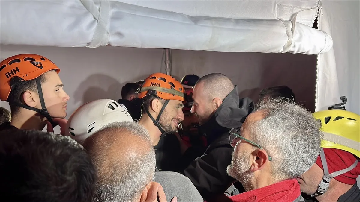 Isparta’da kanyonda mahsur kalan 10 İHH gönüllüsü kurtarıldı (GÜNCELLEME 2)