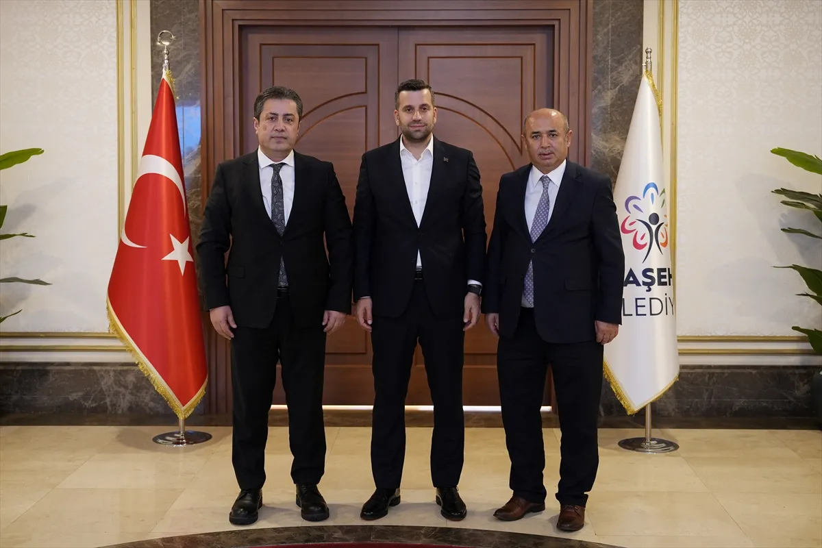 İstanbul Ataşehir’de MİKSEN Başkanı Çiçek’ten Orhan’a ziyaret İstanbul Ataşehir’de MİKSEN Başkanı Çiçek’ten Orhan’a ziyaret