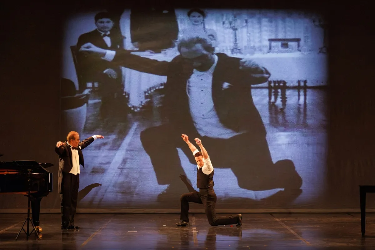 İstanbul’da ’Atatürk ve Sanat’ gösterisi sahnelendi