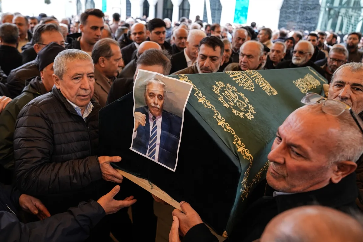 İstanbul’da selde kaybolduktan sonra cansız bedeni bulunan Turgut Dursun toprağa verildi