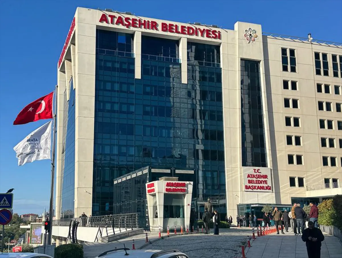 İstanbul’da uyuşturucu operasyonunda 6 zanlı yakalandı İstanbul’da uyuşturucu operasyonunda 6 zanlı yakalandı