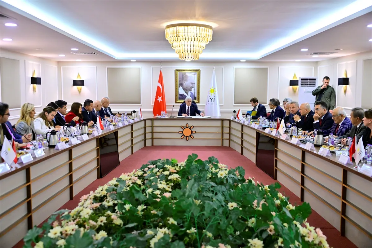 İYİ Parti Genel Başkanı Dervişoğlu, Genel İdare Kurulu toplantısına katıldı İYİ Parti Genel Başkanı Dervişoğlu, Genel İdare Kurulu toplantısına katıldı
