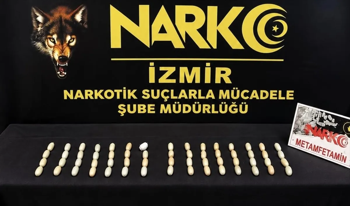 İzmir’de midelerinde uyuşturucu ele geçirilen 2 şüpheli tutuklandı