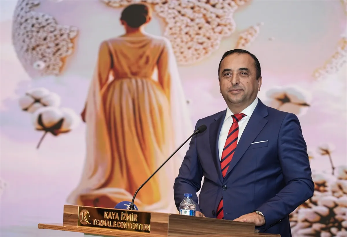 İzmir’de Türkiye Pamuk Zirvesi başladı İzmir’de Türkiye Pamuk Zirvesi başladı