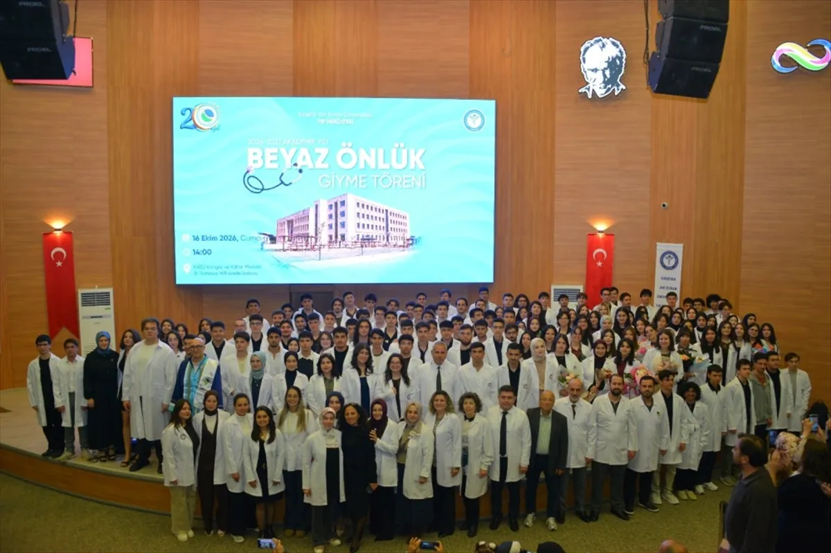 KAEÜ Tıp Fakültesini kazanan yeni öğrenciler beyaz önlük giydi