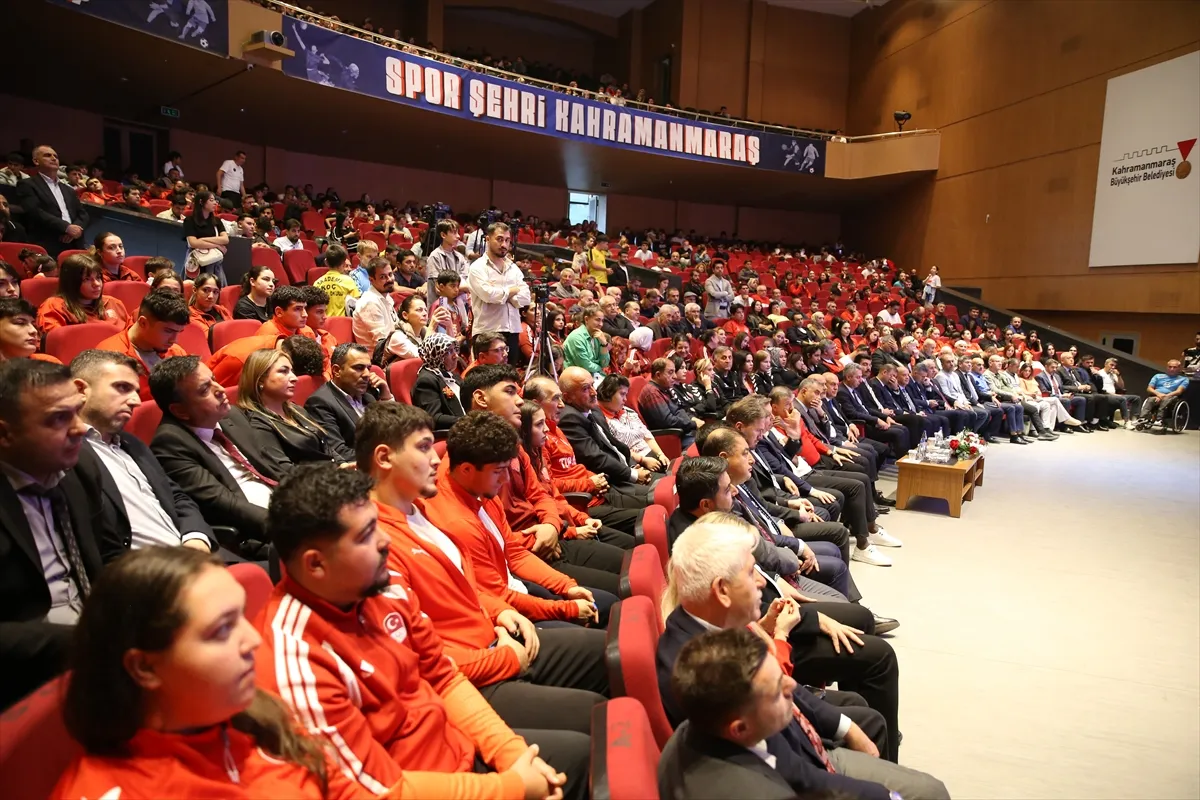 Kahramanmaraş’ta amatör sporlar sezon açılışı yapıldı Kahramanmaraş’ta amatör sporlar sezon açılışı yapıldı