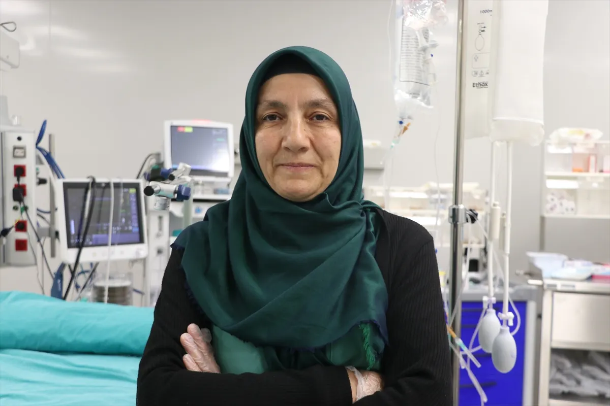 Kanseri iki kez yenen sağlık çalışanı mesleğini sürdürmenin mutluluğunu yaşıyor Kanseri iki kez yenen sağlık çalışanı mesleğini sürdürmenin mutluluğunu yaşıyor