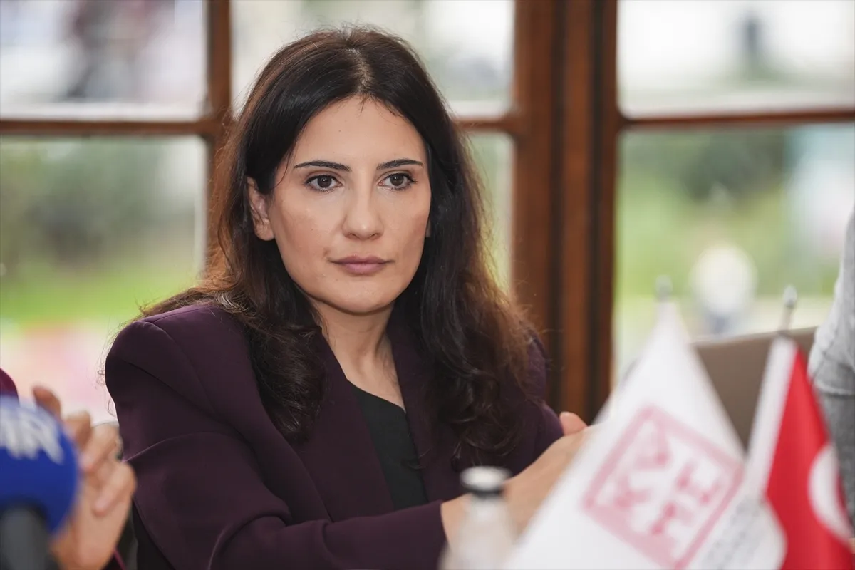 Karaköy Palas’ta kültür sanat haberciliği sorunları ele alındı Karaköy Palas’ta kültür sanat haberciliği sorunları ele alındı