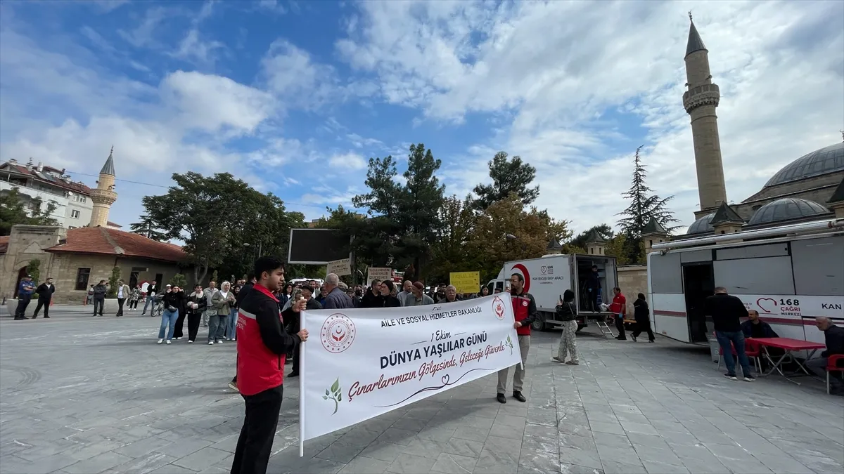 Karaman’da Dünya Yaşlılar Günü dolayısıyla yürüyüş düzenlendi
