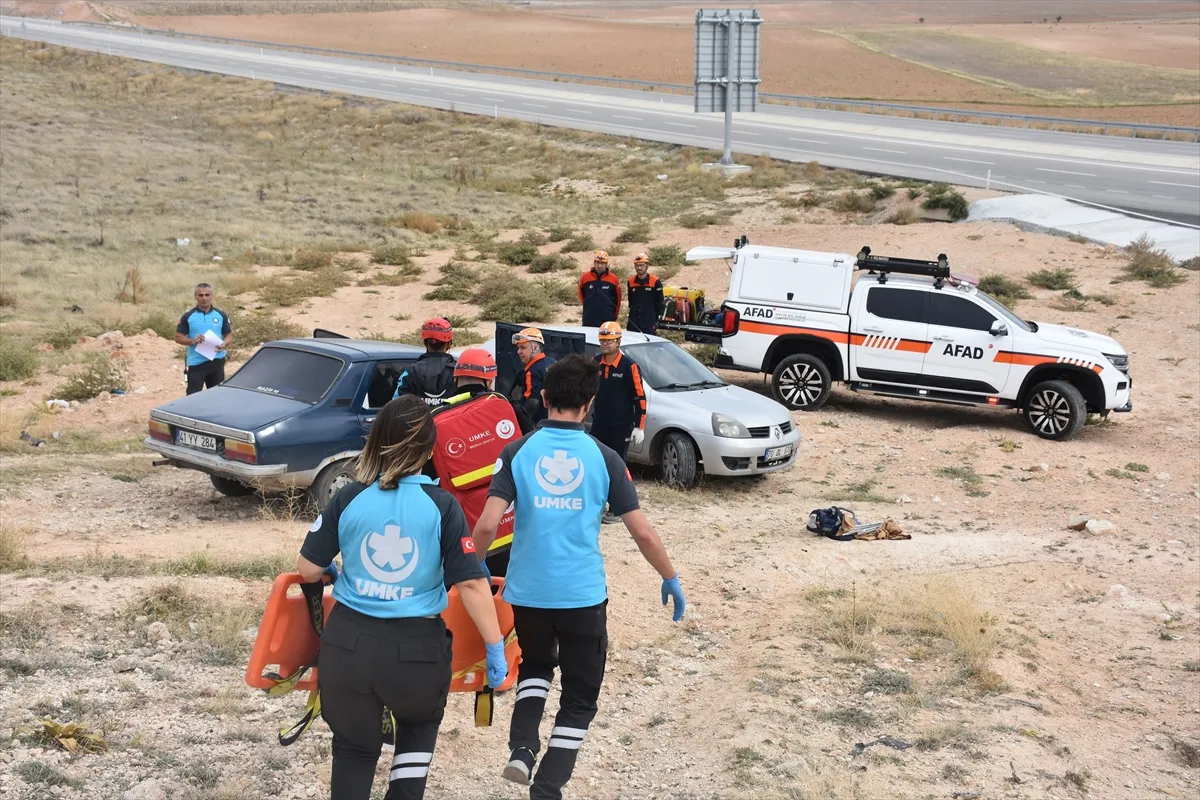 Karaman’da trafik kazası tatbikatı düzenlendi Karaman’da trafik kazası tatbikatı düzenlendi
